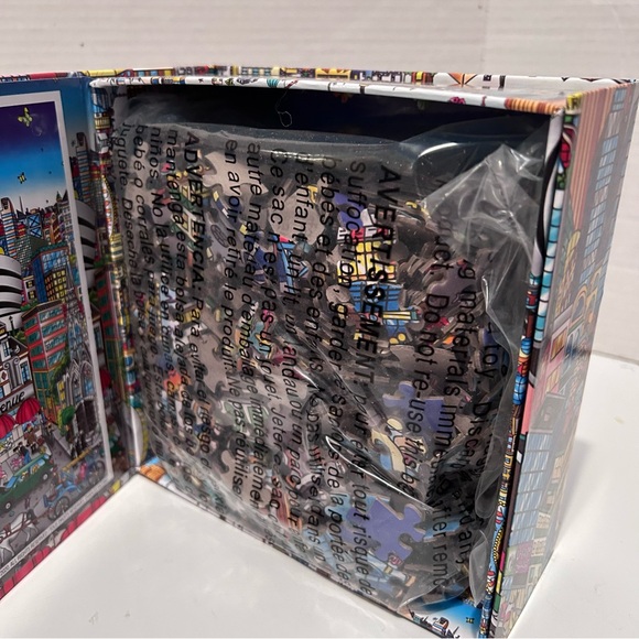 1000 pcs Browsing & Butterflies on 5th Ave Jigsaw Puzzles with magnetic snap box - Picture 3 of 12